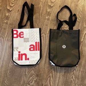 Lululemon reusable bags